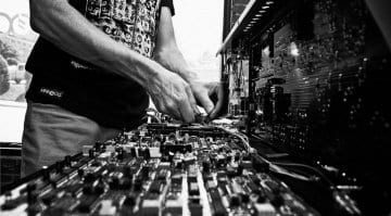 Building a Minimoog Voyager