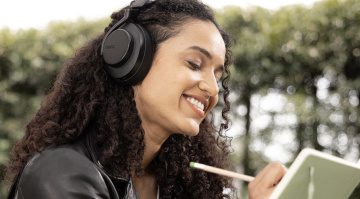 Endless immersive listening with the Shure Aonic50 Gen 2